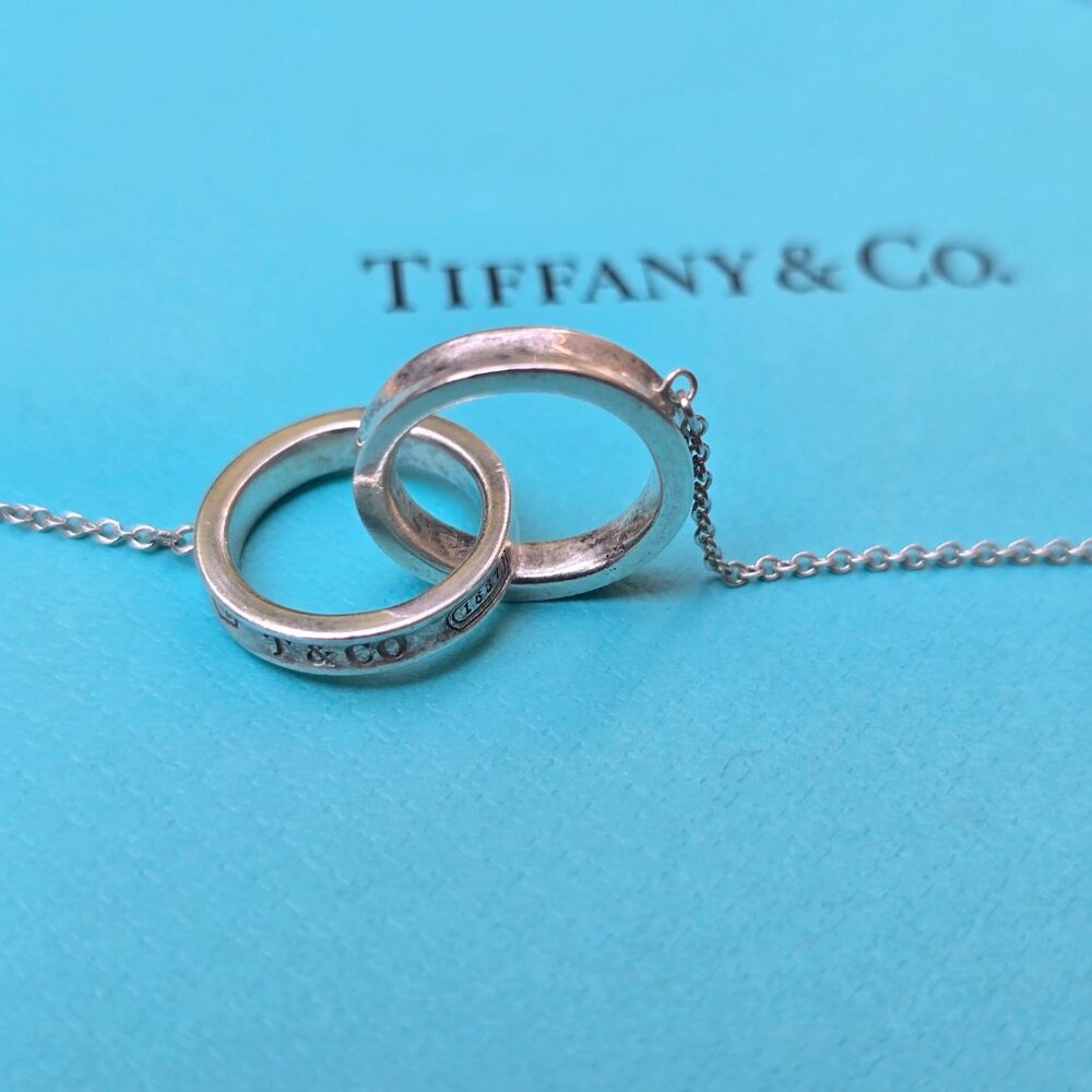 Tiffany & Co. Interlocking Circles Pendant on 15" Chain - Picture 2 of 6
